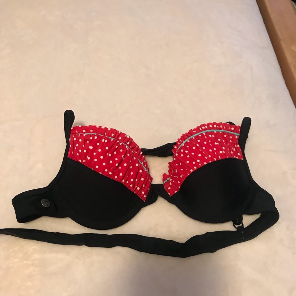 Volcom bathing suit top